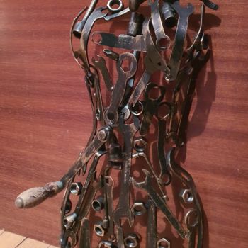 Sculpture titled "Buste Mécano" by D.S.A.Rt, Original Artwork, Metals