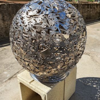 Sculpture titled "Planète Verrouillée" by D.S.A.Rt, Original Artwork, Metals