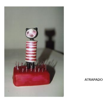 Installation titled "ATRAPADO.jpg" by Dall`Agnol, Original Artwork