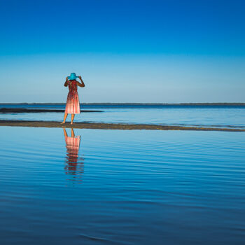 Photographie intitulée "Blue II" par Dan Beaureperre, Œuvre d'art originale, Photographie numérique