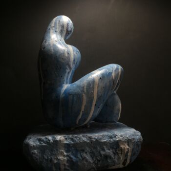 Sculptuur getiteld "Blue Mama" door Daniel Gomez, Origineel Kunstwerk, Beton
