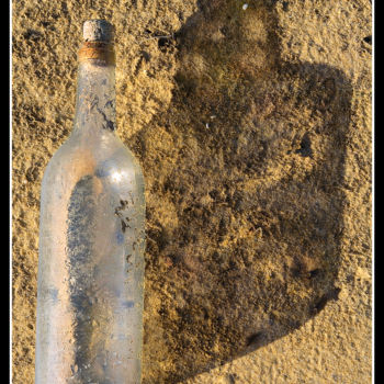 Photographie intitulée "bouteille-06.jpg" par Daniel Hess, Œuvre d'art originale