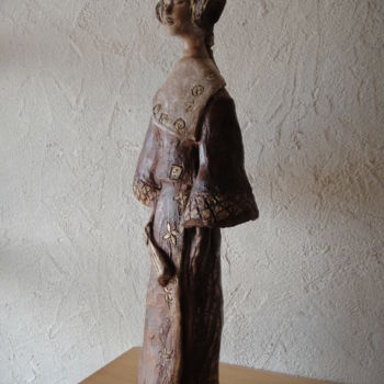 Скульптура под названием "Jade 2" - Danielle Benotto, Подлинное произведение искусства, Терракота