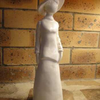 Скульптура под названием "Mignonne 4" - Danielle Benotto, Подлинное произведение искусства, Керамика