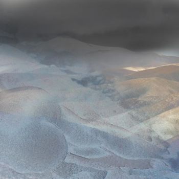 Digitale Kunst mit dem Titel "Blaue Hügel" von Anne-Marie Grenacher, Original-Kunstwerk