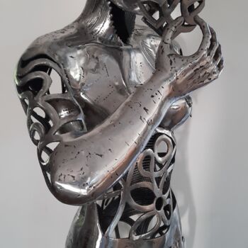 Escultura titulada "2069, année érotique" por David Fabié, Obra de arte original, Metales