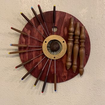Escultura intitulada "Day Cycle Assemblage" por David Goecke, Obras de arte originais, Madeira