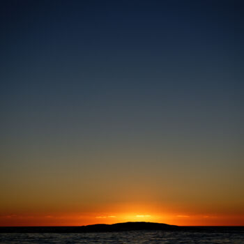 Photographie intitulée "sunset and sea" par David Page, Œuvre d'art originale, Photographie numérique