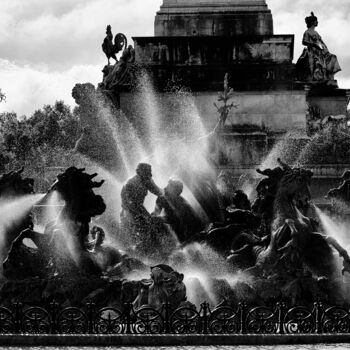 摄影 标题为“monument aux Girond…” 由David Page, 原创艺术品, 数码摄影