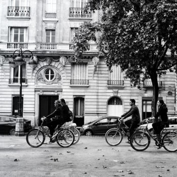 Fotografia intitolato "Paris bikes" da David Page, Opera d'arte originale, Fotografia digitale