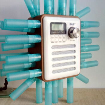 Design intitulée "Radio tubes." par David Spanu, Œuvre d'art originale, Accessoires