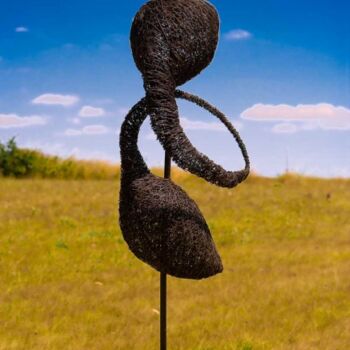 Sculptuur getiteld "Elegance Iron wire…" door David Vanorbeek, Origineel Kunstwerk, Metalen