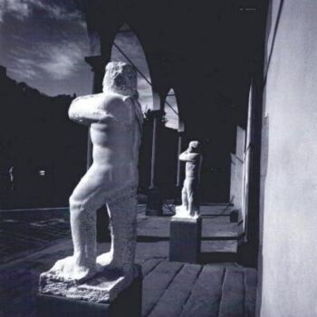 Rzeźba zatytułowany „Two figures, one wi…” autorstwa Davidbookersculptor.Eu, Oryginalna praca