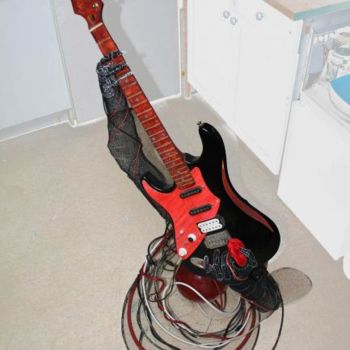 Sculpture titled "Guitare remix" by David Peyrou, Original Artwork