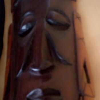 Sculptuur getiteld "Rosewood old man ma…" door Obed Omwange, Origineel Kunstwerk, Hout