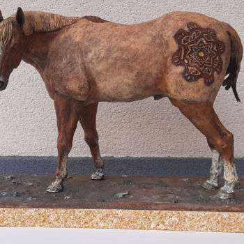 Sculpture titled "CHEVAL WATERLOO EN…" by Christian Duvette Sculpteur Animalier, Original Artwork, Resin