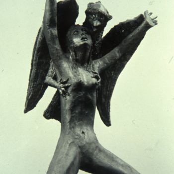 Sculpture titled "L'ultimo grido" by Vincenzo De Filippis, Original Artwork, Terra cotta