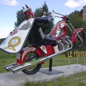 Skulptur mit dem Titel "Le Pouvoir" von Denis St-Pierre, Original-Kunstwerk, Metalle