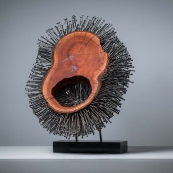 Skulptur mit dem Titel "Ja, ich weiß… Uecke…" von Dennis Josef Meseg, Original-Kunstwerk, Holz