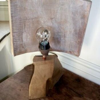 「Lampe à poser」というタイトルの彫刻 Design Woodによって, オリジナルのアートワーク
