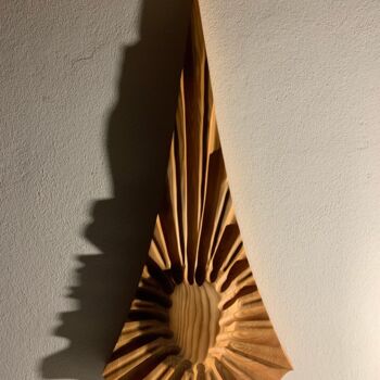 Sculpture titled "Sprigionato" by Deusmou, Original Artwork, Wood