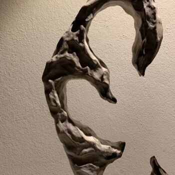 Sculpture intitulée "Trovare spazio" par Deusmou, Œuvre d'art originale, Bois