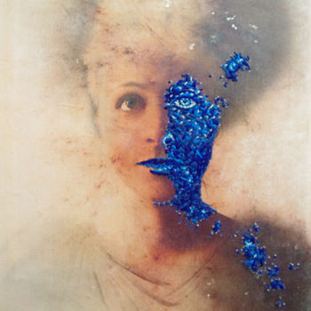 Malarstwo zatytułowany „Masque bleu” autorstwa Diane Robert Magnenan, Oryginalna praca, Fotomontaż