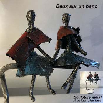 Escultura titulada "deux sur un banc" por Didier Dedeurwaerder, Obra de arte original, Metales