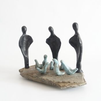Sculpture titled "Surveillants" by Didier Fournier, Original Artwork, Bronze