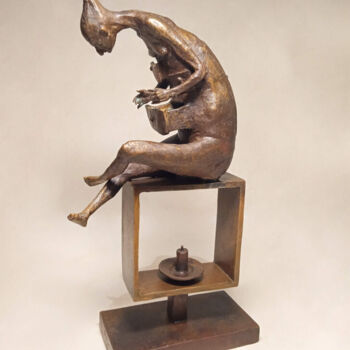 Sculpture titled "Bronze figure Diggi…" by Dmitriy Shevchuk, Original Artwork, Bronze