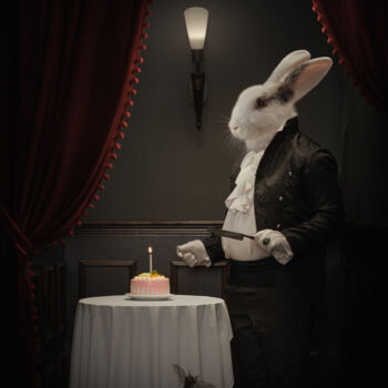 Photographie intitulée "Rabbit with the cak…" par Dmitry Ersler, Œuvre d'art originale, Photographie manipulée