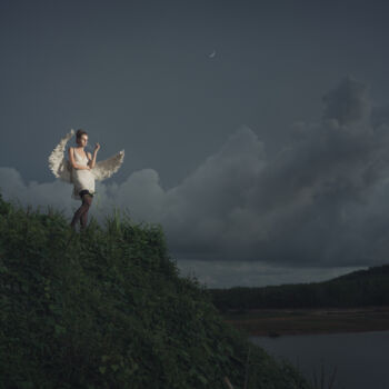 Photographie intitulée "Not an Angel." par Dmitry Ersler, Œuvre d'art originale, Photographie numérique