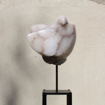 Skulptur mit dem Titel "Like a bird" von Dominique Ferrandon-Lamy, Original-Kunstwerk, Stein