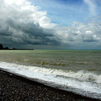 Photographie intitulée "Mers les bains" par Dol, Œuvre d'art originale