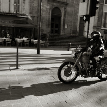 Photographie intitulée "la-moto-gozzi.jpg" par Dominique Alquier, Œuvre d'art originale