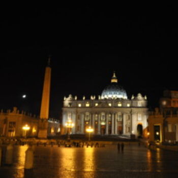 Photographie intitulée "Place du Vatican" par Dominique Goujard, Œuvre d'art originale