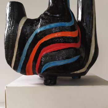 Sculpture titled "Tripode 4" by Dominique Jolivet, Original Artwork, Ceramics