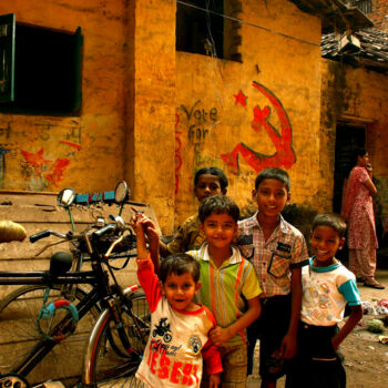 Fotografia intitulada "Enfants Calcutta" por Dominique Leroy, Obras de arte originais