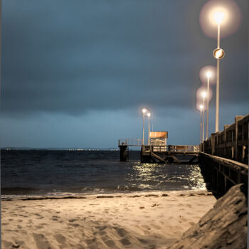 Photographie intitulée "Jetée de nuit I" par Dominique Petrel, Œuvre d'art originale