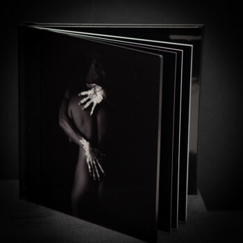 Photography titled "The Black Book" by Dominique Weisrock (ART'n Charm), Original Artwork, Digital Photography