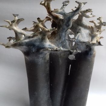 Sculpture titled "Trio de baobabs gris" by Dominique Mosseray, Original Artwork, Ceramics