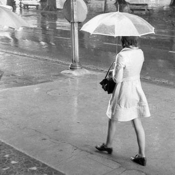 Photography titled "Parapluie de PARIS" by Dominique Thivollier, Original Artwork