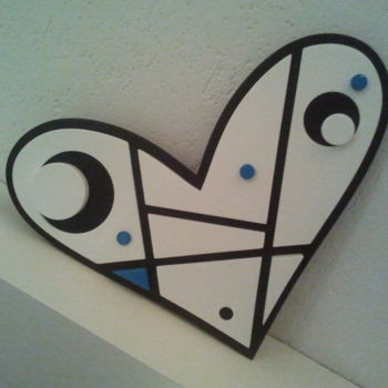 Sculpture titled "heart in blue III" by Patrícia Azoni, Original Artwork, Wood