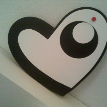 Sculpture titled "red heart III" by Patrícia Azoni, Original Artwork, Wood