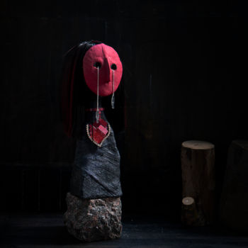Sculpture intitulée "Red Face" par Ulugbek Doschanov, Œuvre d'art originale, Pierre