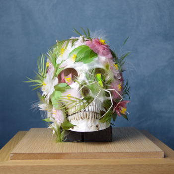 Sculpture titled "Extinction Skull" by Yannick Delplace, Original Artwork, Polymer clay