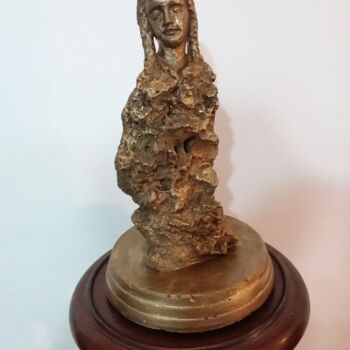 Escultura intitulada "La ragazza con le t…" por Edo Romildo Chiari, Obras de arte originais, Pedra