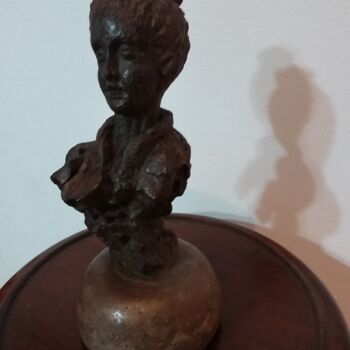 Sculpture titled "Busto di donna" by Edo Romildo Chiari, Original Artwork, Stone