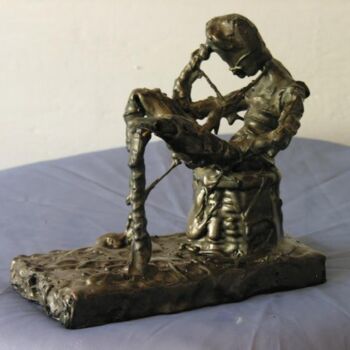 Sculpture titled "PENSADOR" by Eduardo Meneses Claros, Original Artwork