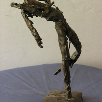 Sculpture titled "MODELOS" by Eduardo Meneses Claros, Original Artwork